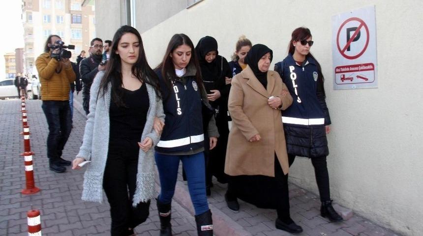 Boydak Ailesinden G&ouml;zaltına Alınan 3 Kişi Adliyeye Sevk Edildi