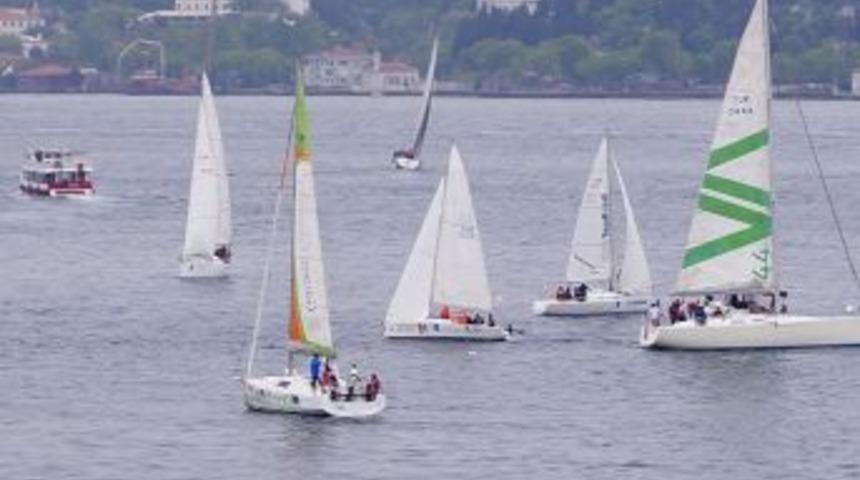 İstanbul Boğazı&rsquo;nda &rsquo;bau Sailing Cup&rsquo; R&uuml;zgarı Esti