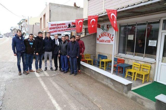 Kahvehanelerinin Bir Günlük Gelirini Mehmetçik’e Bağışladılar