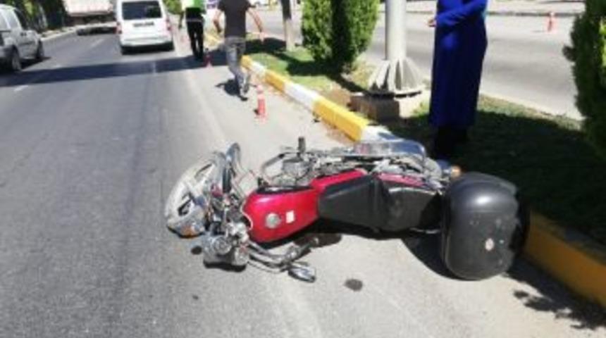 Kazazede &Ouml;ğrenciyi Polisler Sınava Yetiştirdi