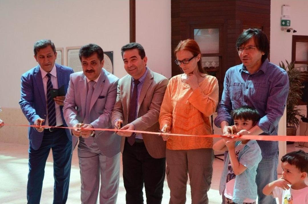 Orta Asya&rsquo;dan D&uuml;nyaya Şamanlar Sergisi