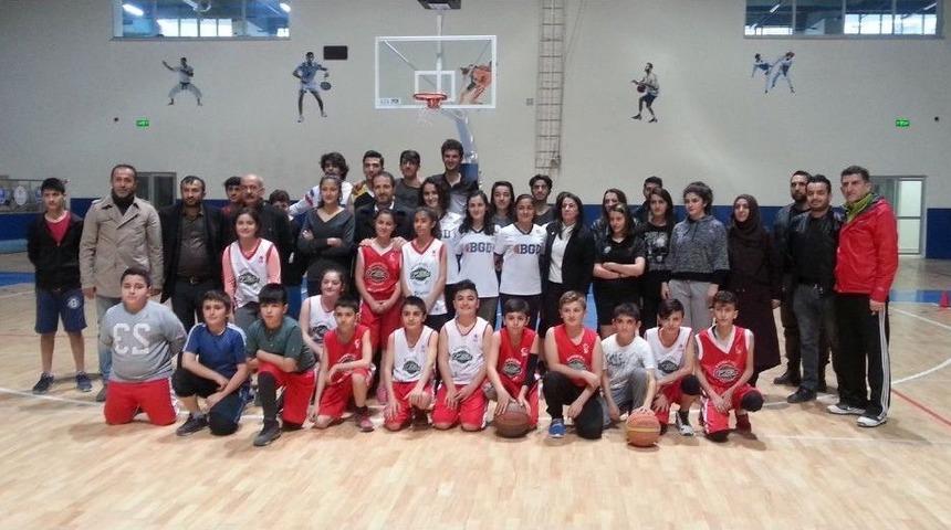 Ak Parti&rsquo;li Başkan G&uuml;r&rsquo;den Sporculara Ziyaret