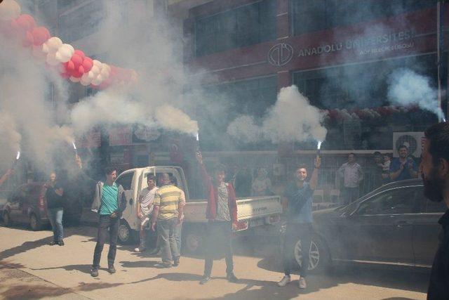 Ak Parti İl Başkanı Karabıyık İş Yeri Açılışına Katıldı