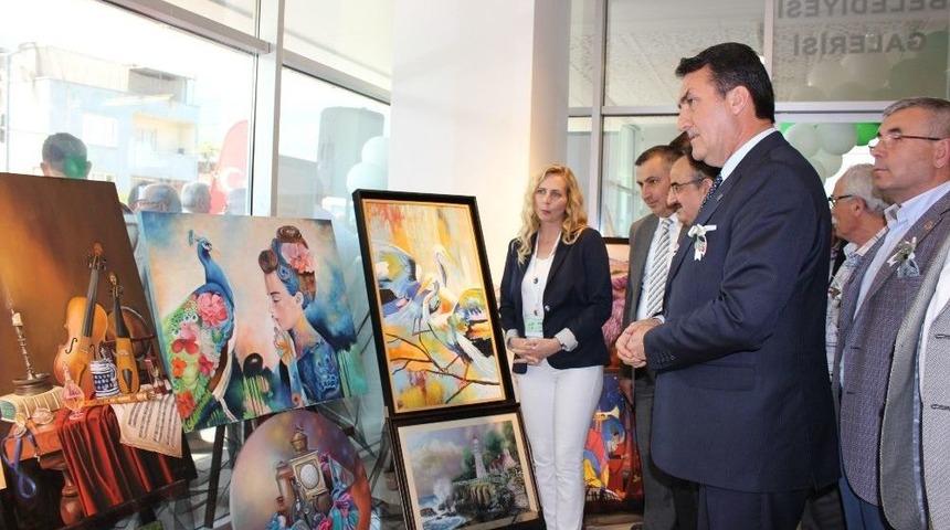 Osmek Yıl Sonu Sergisi Göz Kamaştırdı