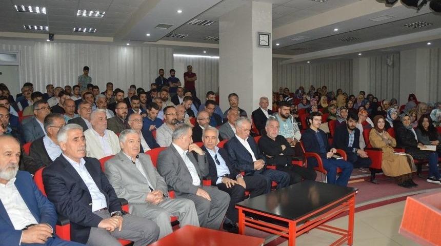 &lsquo;g&uuml;n&uuml;m&uuml;z T&uuml;rkiye&rsquo;sinde İslam Ve M&uuml;sl&uuml;manlık&rdquo; Paneli