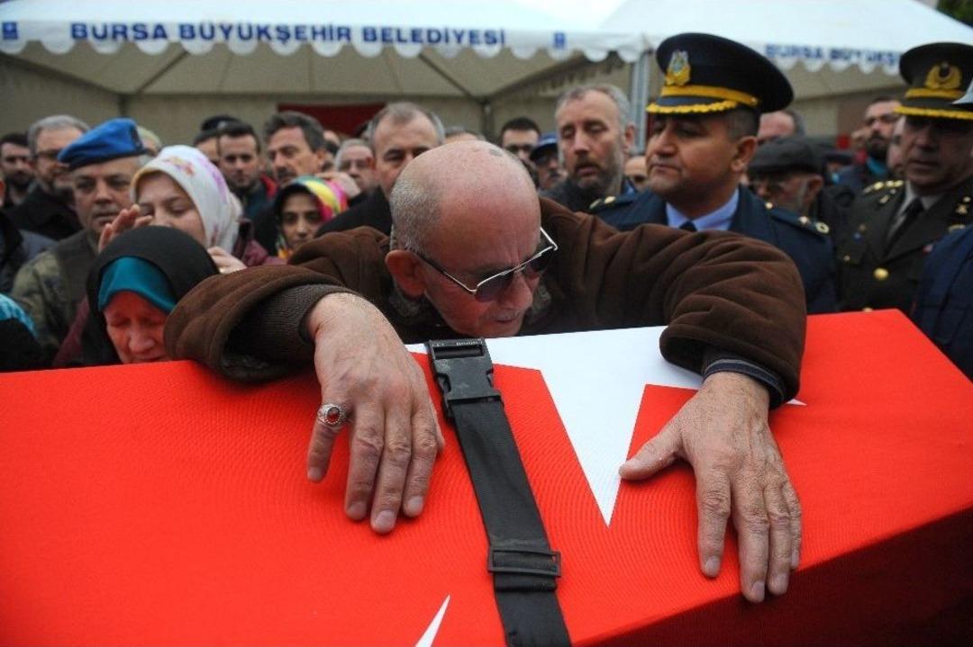 Bursalı Şehit Y&uuml;zbaşı G&ouml;z Yaşlarıyla Uğurlanıyor