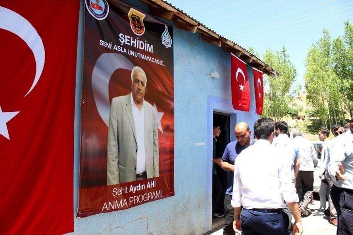 Şehit Aydın Ahi Mezarı Başında Anıldı G1