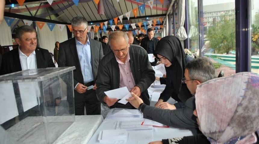 Zonguldak&rsquo;ta Ak Parti Temay&uuml;l Yoklaması Yaptı