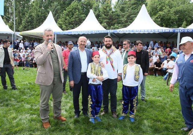 Sultangazi 8. Geleneksel Yağlı Güreşi Başpehlivanı Abdullah Güngör Oldu