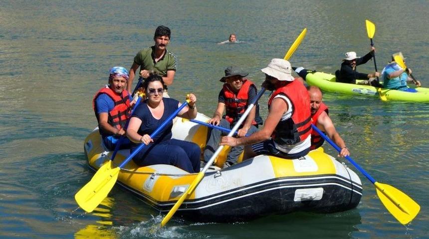 Doğa Severler Ter&ouml;rden Temizlenen Sat G&ouml;llerinde Şenlik D&uuml;zenlediler