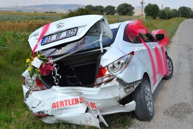 Şuhut&rsquo;ta D&uuml;ğ&uuml;n Konvoyunda Zincirleme Kaza 1