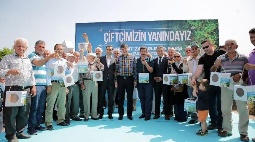 T&uuml;rel, &Ccedil;ift&ccedil;iye Faydalı B&ouml;cek Dağıttı