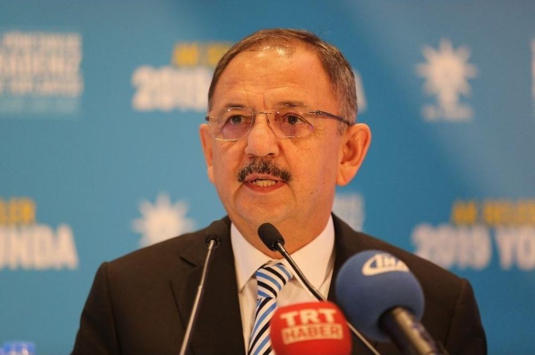 Bakan &Ouml;zhaseki: "sakal Uzatıp Deaş&rsquo;cı, Kestirip Pyd&rsquo;li Oluyorlar"