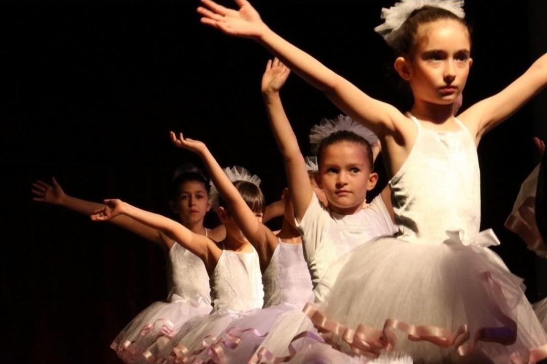 Minik &Ouml;ğrencilerden Muhteşem G&ouml;steri