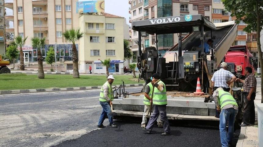 Manisa’da 15 Kilometrelik Sıcak Asfalt Çalışması