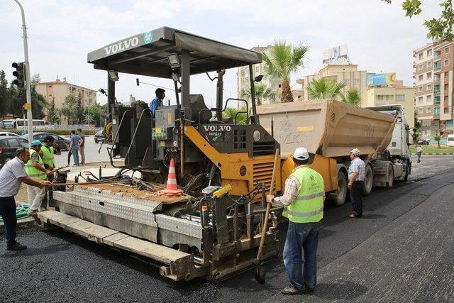 Manisa’da 15 Kilometrelik Sıcak Asfalt Çalışması