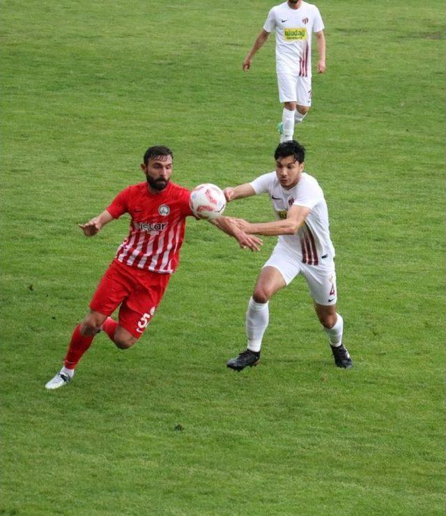 Tff 2. Lig: Sivas Belediyespor: 1 - İnegölspor: 1