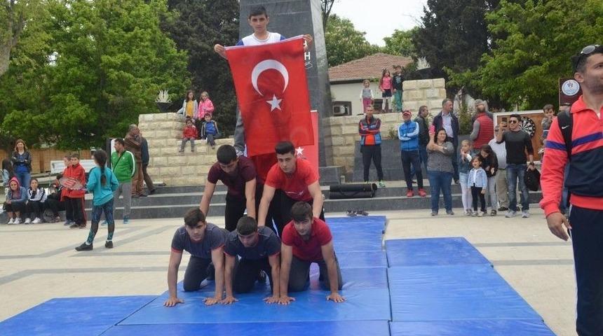 Sinop&rsquo;ta Spor Sokağa İndi