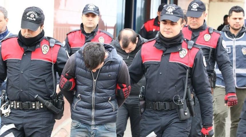 "acil Satılık" Dolandırıcıları Son İşlerinde Yakalandı