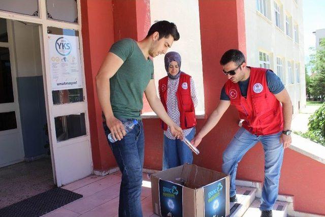 Yüzlerce Kalem Seti İhtiyaçlı Öğrenciler İçin Toplandı