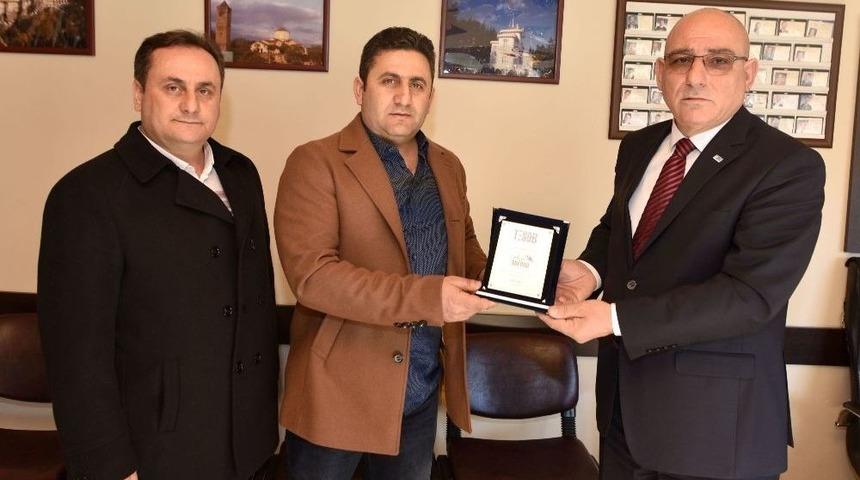 Ortahisar’da Ayın Şoförü Ödülünü Aldı