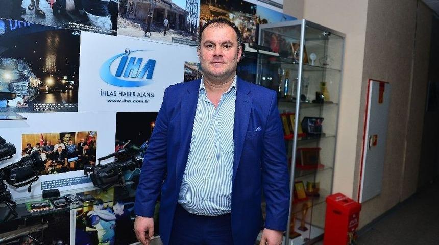 Aydın Gavak: &ldquo;&uuml;nsal Arık Sahtekarın Tekidir&rdquo;