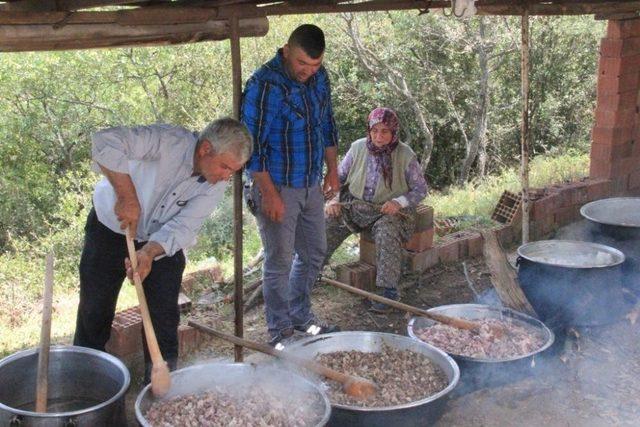 Sarıgöl’de Çiftçiler Yağmur Duasına Çıktı