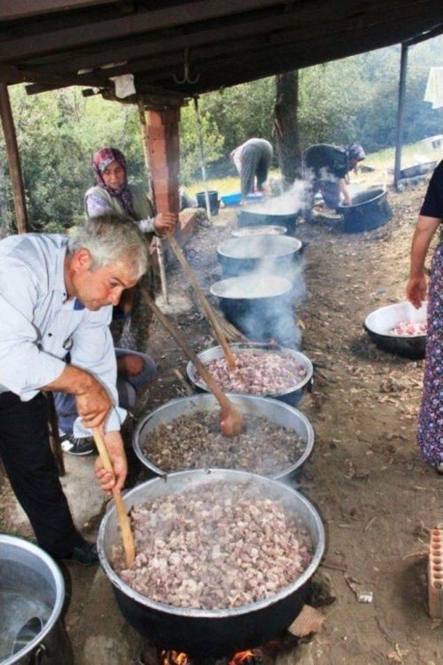 Sarıgöl’de Çiftçiler Yağmur Duasına Çıktı