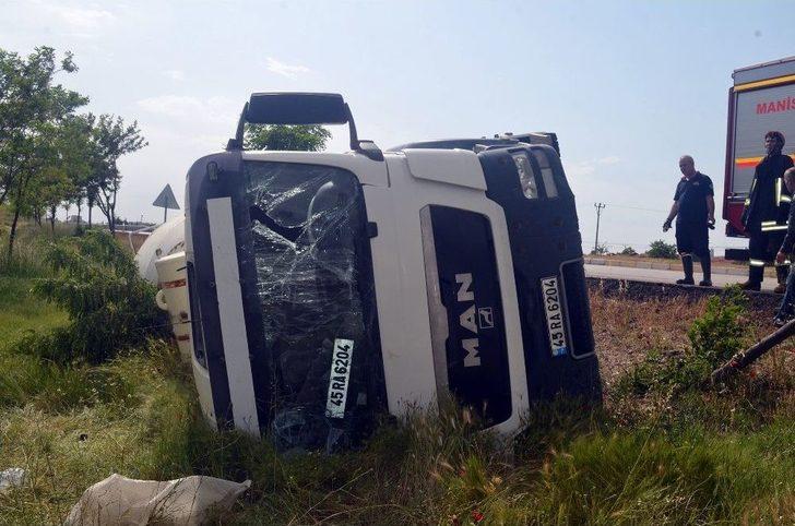 Devrilen Beton Mikserinin Sürücüsü Hayatını Kaybetti G2