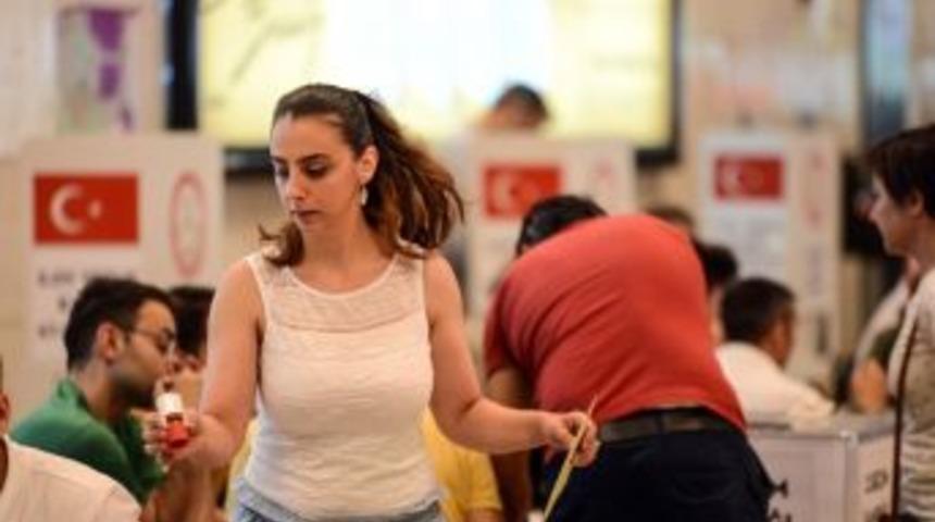 D&uuml;nya &Uuml;zerindeki 193 &Uuml;lkenin 170&rsquo;inde T&uuml;rk Vatandaşı Bulunuyor