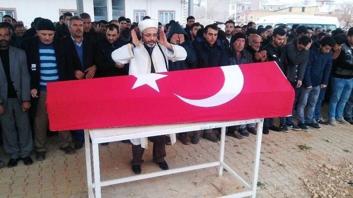 (duzeltme) Cumhurbaşkanı Erdoğan’ın Katıldığı Törenle Mezun Olan Astsubay, Trafik Kazasında Şehit Oldu G1