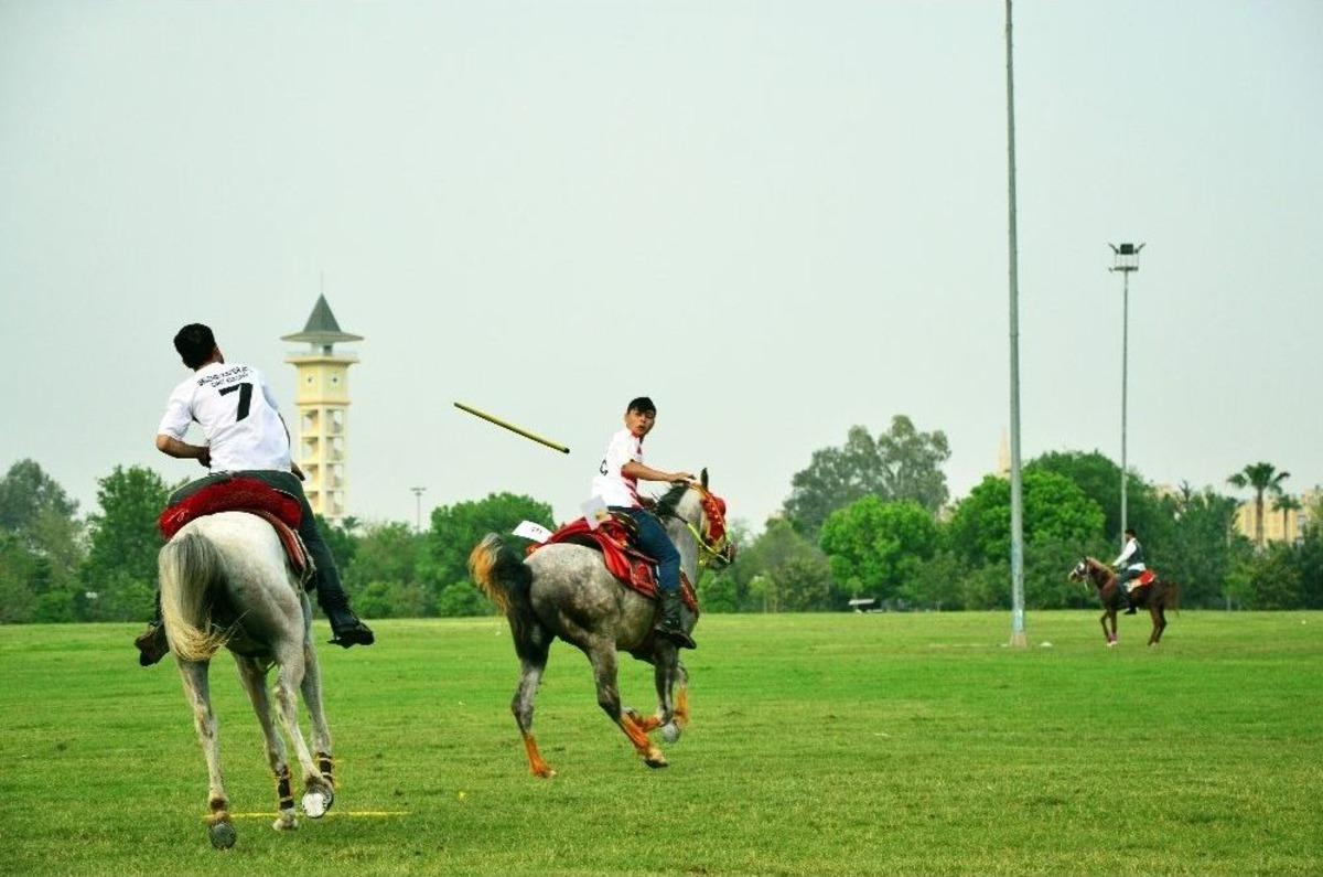 Y&ouml;r&uuml;k T&uuml;rkmenler Adana&rsquo;da Cirit Attı, G&ouml;kb&ouml;r&uuml; Oynadı