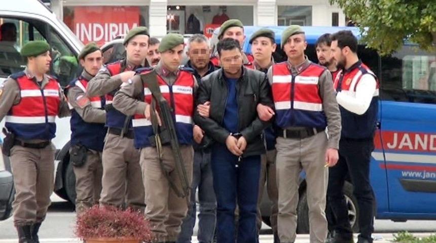 Mersin&rsquo;de Kablo Hırsızları Adliyeye Sevk Edildi