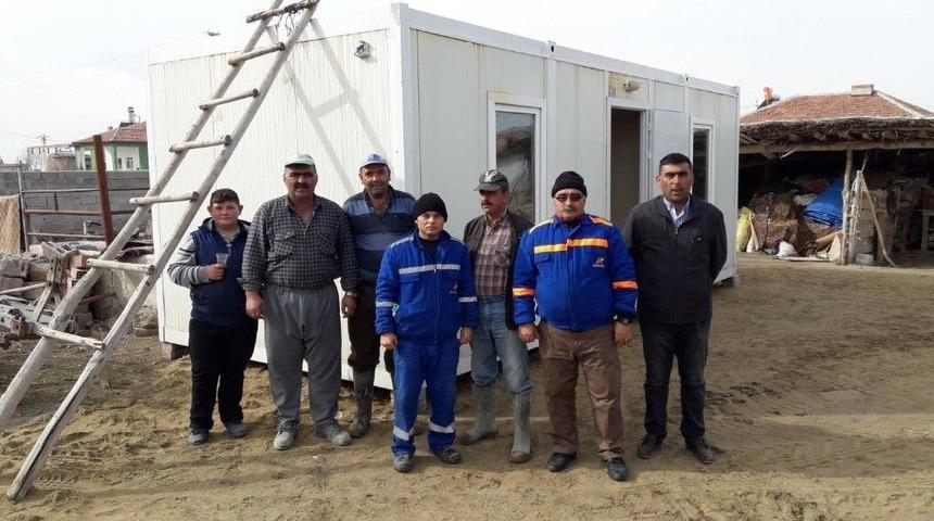 Afad&rsquo;dan Evi Yanan Vatandaşa Konteyner Yardımı