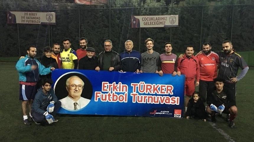 Chp&rsquo;li Gen&ccedil;lerden Eski İl&ccedil;e Başkanları Anısına Futbol Turnuvası