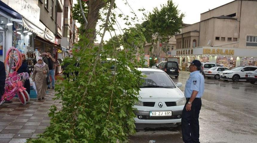 Tokat&rsquo;ta Şiddetli Fırtına