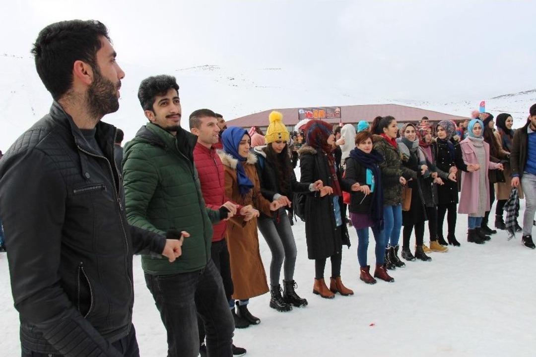 Bing&ouml;l&rsquo;de 3. Hesarek Kayak Festivali Renkli G&ouml;r&uuml;nt&uuml;lere Sahne Oldu