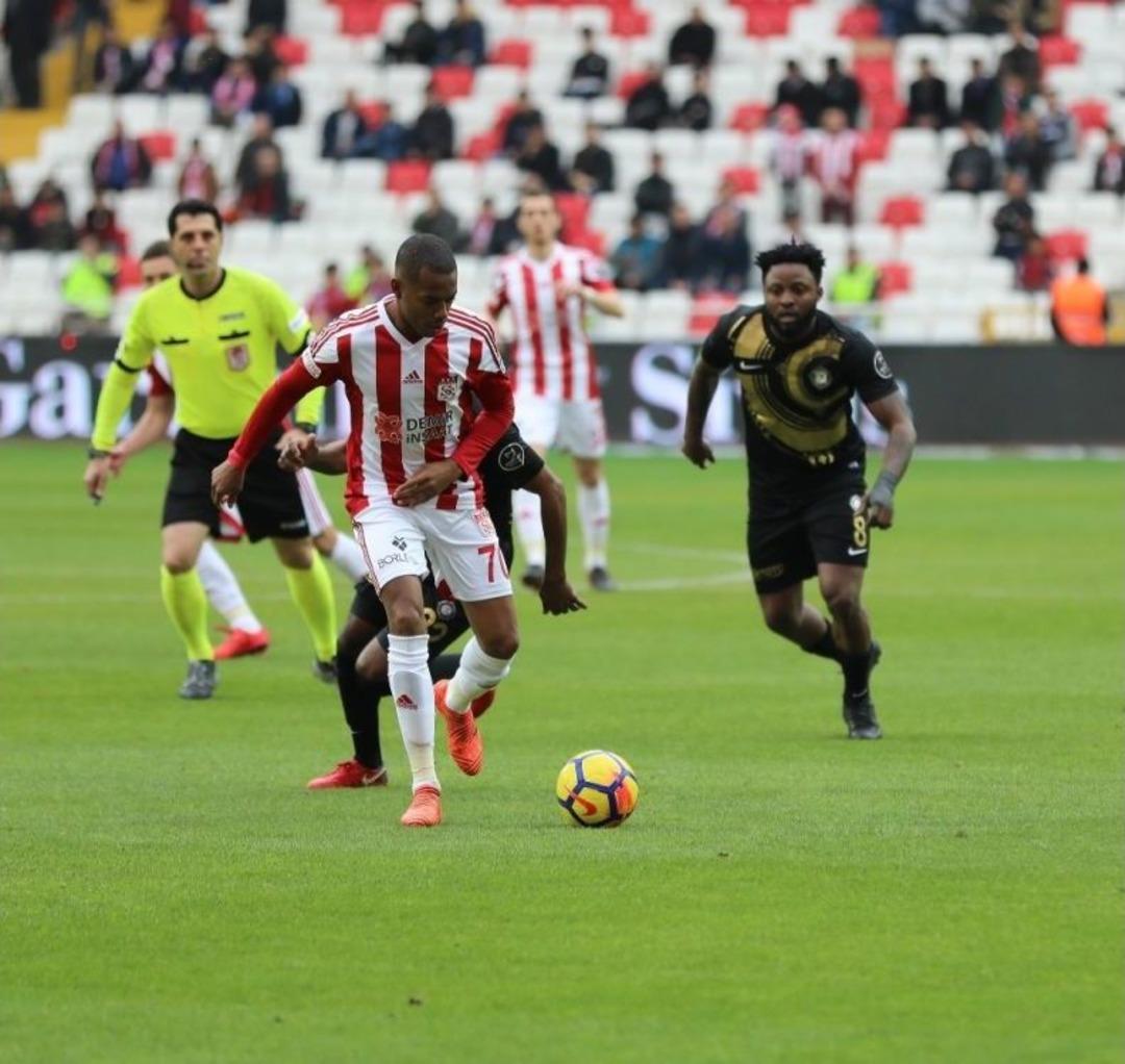 Spor Toto S&uuml;per Lig: Dg Sivasspor: 1 - Osmanlıspor: (ilk Yarı)
