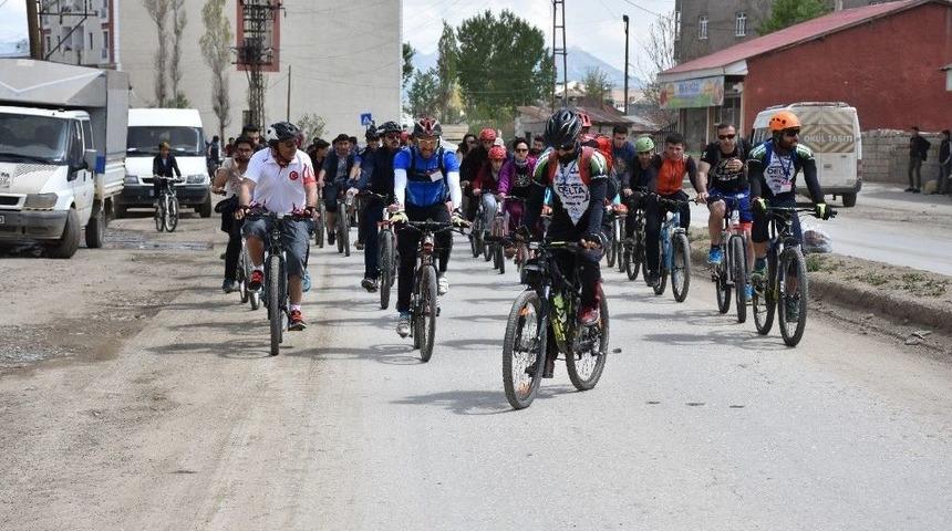 Y&uuml;ksekova&rsquo;nın Kurtuluşunun 100. Yıl D&ouml;n&uuml;m&uuml; Kutlandı
