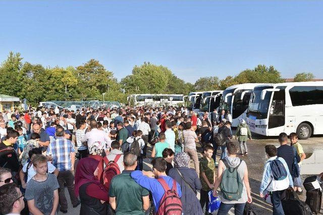 Büyükşehir Tatil Kampları İçin 3 Ayrı Grup Yola Çıktı