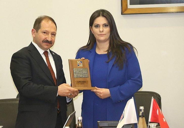 Bakan Julide Sarıeroğlu, Kardemir’den Bin Kişilik Yeni İstihdam İstedi G2