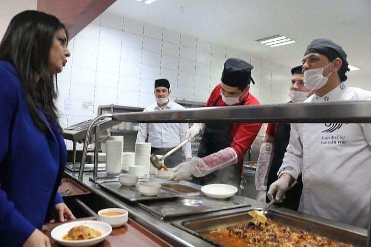 Bakan Julide Sarıeroğlu, Kardemir’den Bin Kişilik Yeni İstihdam İstedi G5