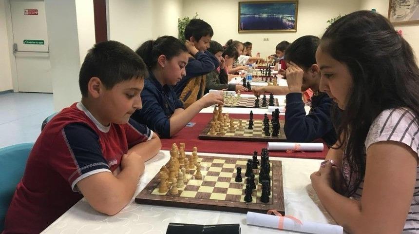 Minikler Satran&ccedil; Turnuvasında Ter D&ouml;kt&uuml;