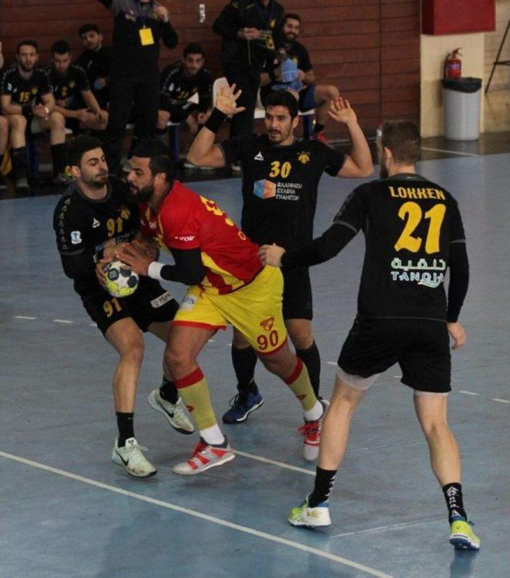 Challenge Cup: Aek: 32 - Göztepe: 23 G4