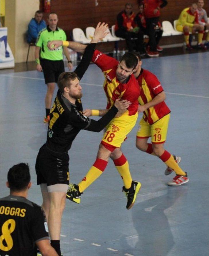 Challenge Cup: Aek: 32 - Göztepe: 23 G5
