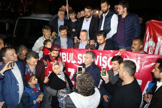 İstanbul’da Servis Minibüsçülerinden Plaka Tahdid Eylemi