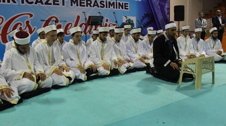Elazığ’da 35 Öğrenci İçin Hafızlık İcazet Merasimi