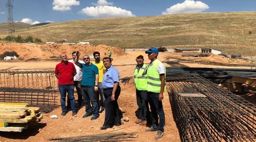 Vali Akın, Kurum Ve Okul İnşaatlarında İncelemelerde Bulundu