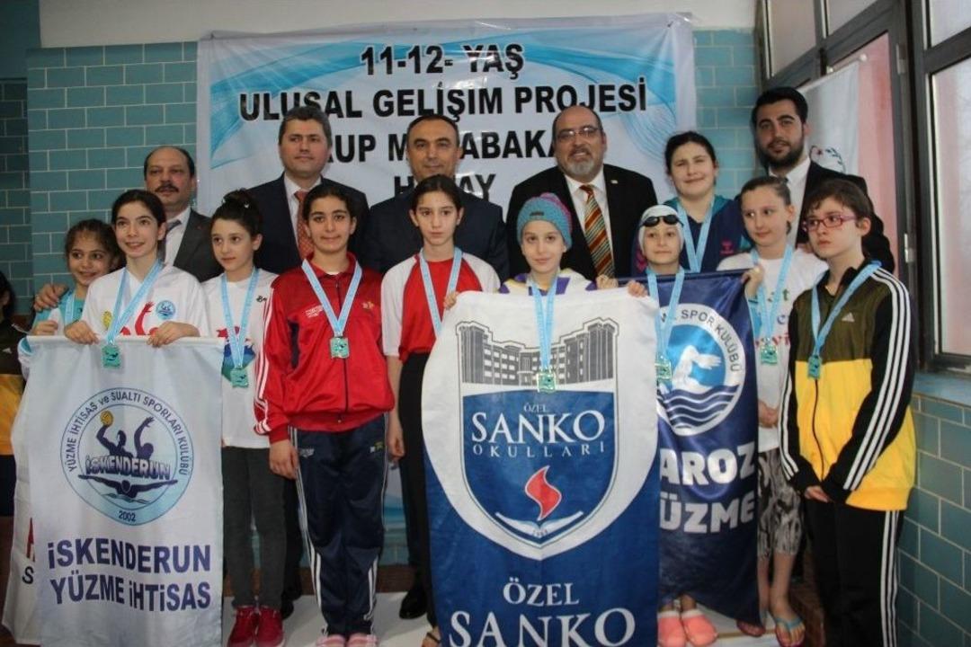 Y&uuml;zme Şampiyonası Grup M&uuml;sabakaları İskenderun&rsquo;da Başladı