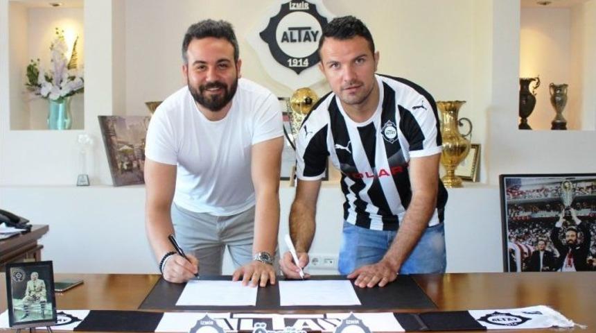 Aganovic Resmen Altay’da
